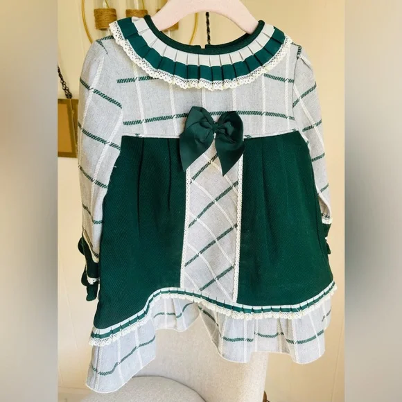 Elegant Green Plaid Kids Top - Picture 2 of 6